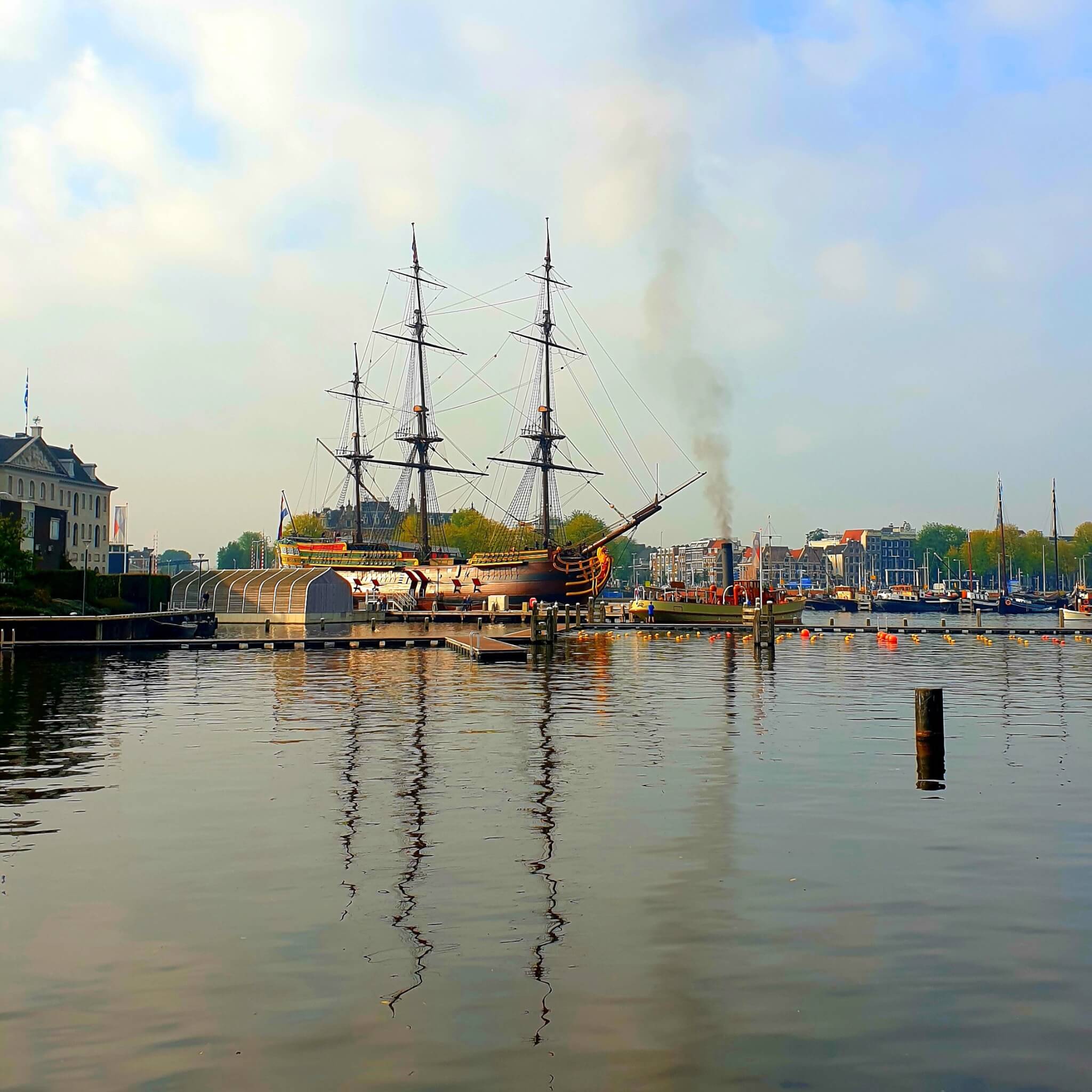 De leukste museum tips in Amsterdam voor kinderen en tieners. In Amsterdam zijn heel veel leuke kindermusea en musea met speciale activiteiten voor kinderen. Hier vind je voor alle kinderen wel een leuk museum in Amsterdam. Zoals het scheepvaartmuseum. 