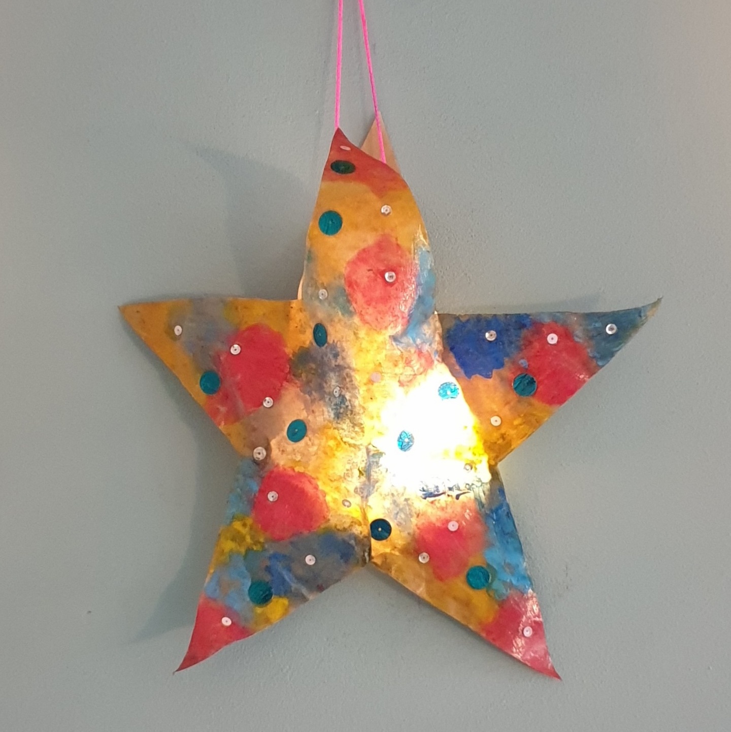 Ster lampion knutselen met lampje, voor Kerst of Sint Maarten