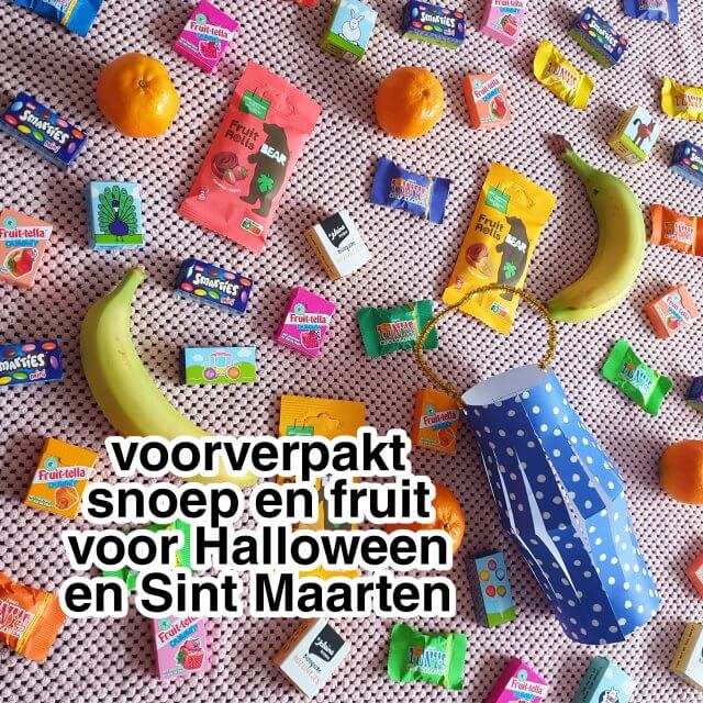 Voorverpakt snoep en fruit om uit te delen met Sint Maarten en Halloween. Sint Maarten en Halloween komen er weer aan! Dan gaan de kinderen langs de deuren, zingen liedjes en krijgen wat lekkers. Daarom vind je hier leuke ideeën voor voorverpakt snoep en fruit om uit te delen met Sint Maarten en Halloween. 