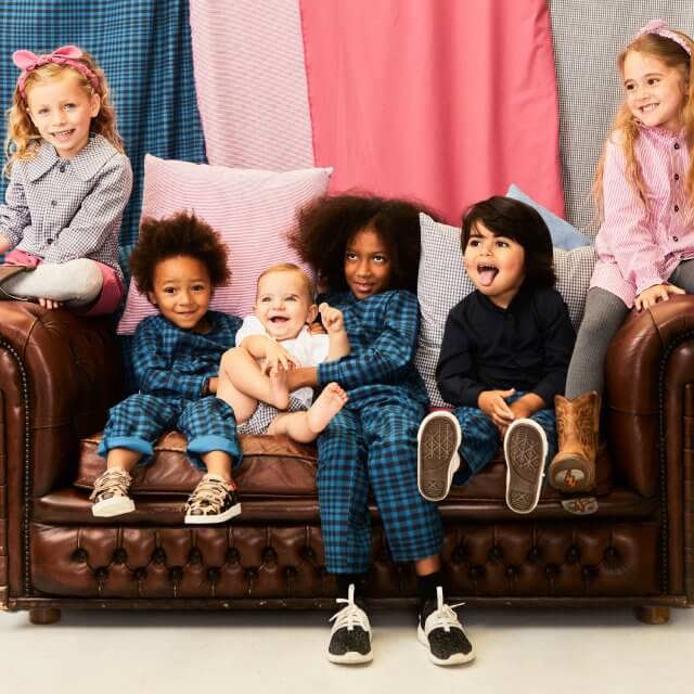  De Leuke Update #42 | kids nieuws, musthaves, uitjes | Sinterklaas tips. Little Boomerang heeft een prachtige collectie gemaakt van preloved, oftewel gebruikte, materialen. Oude Italiaanse high-end designer fabrics en overschot van designer collecties worden gebruikt om kinderkleding van te maken. En van deze herfstige outfits word je toch vrolijk? Little Boomerang maakt kleding tot en met maat 128. 