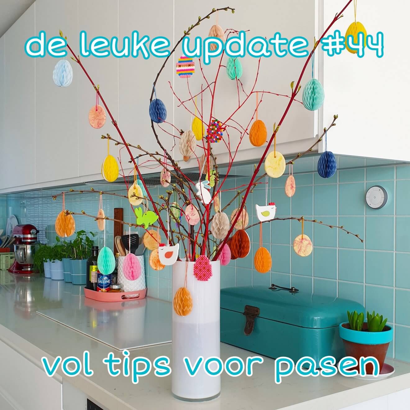 De Leuke Update #44 | kids nieuws, musthaves, uitjes | tips voor Pasen. Het zonnetje schijnt, de vogels fluiten, wat voelt het af en toe als heerlijke als lente buiten. Binnen wordt het ondertussen tijd voor de gezelligheid van Pasen. Daarom vind je in deze update leuke tips voor Pasen en de lente. Ideeën om te knutselen, gezellige ideeën voor in huis en lekker eten. En natuurlijk ook weer allerlei ander nieuws, ideeën, musthaves en uitjes voor kids.