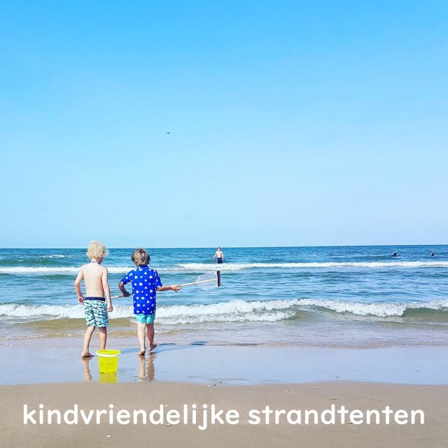 De leukste kindvriendelijke strandtenten in Nederland: zomer met kinderen. Lekker wandelen of zwemmen in zee, een meer of rivier en vervolgens relaxen bij een strandtent, bij voorkeur met speeltuin. Daarom ging ik op zoek naar kindvriendelijke strandtenten in heel Nederland, voor een zonnig dagje met kinderen. Of je nou een baby, peuter, kleuter of ouder kind hebt.