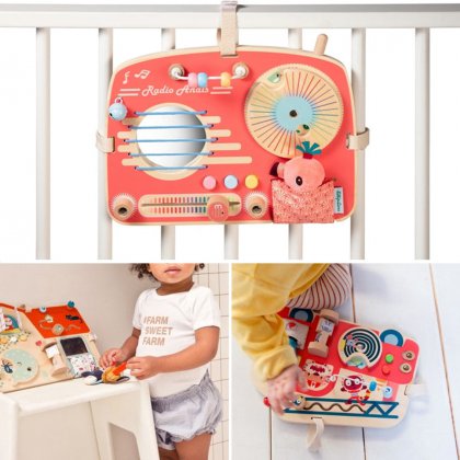 Babykamer cadeaus: leuke accessoires en andere spullen. Dit activiteitenpaneel van Lilliputiens is leuk om op te hangen in de box of op de babykamer. Een kindje kan er eindeloos mee spelen. 