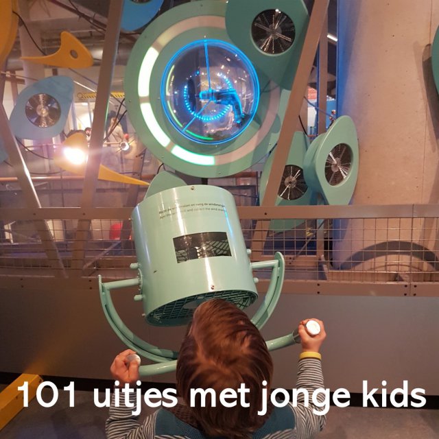 101 uitjes met jonge kinderen: peuters, kleuters en onderbouw kids. Met jonge kinderen kun je heel veel leuke uitjes doen in Nederland en België. Nu onze kinderen groter worden wordt het aantal mogelijkheden snel groter, maar ook met jonge peuters en kleuters kun je al heel veel leuke dingen doen. Ik maakte een lijstje van onze favorieten, in alle provincies. Er zitten zowel kindvriendelijke uitjes voor binnen als voor buiten tussen. Dit is NEMO in Amsterdam in Noord Holland.