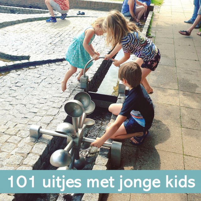 101 uitjes met jonge kinderen: peuters, kleuters en onderbouw kids. Met jonge kinderen kun je heel veel leuke uitjes doen in Nederland en België. Nu onze kinderen groter worden wordt het aantal mogelijkheden snel groter, maar ook met jonge peuters en kleuters kun je al heel veel leuke dingen doen. Ik maakte een lijstje van onze favorieten, in alle provincies. Er zitten zowel kindvriendelijke uitjes voor binnen als voor buiten tussen. Dit is het Watermuseum in Arnhem.