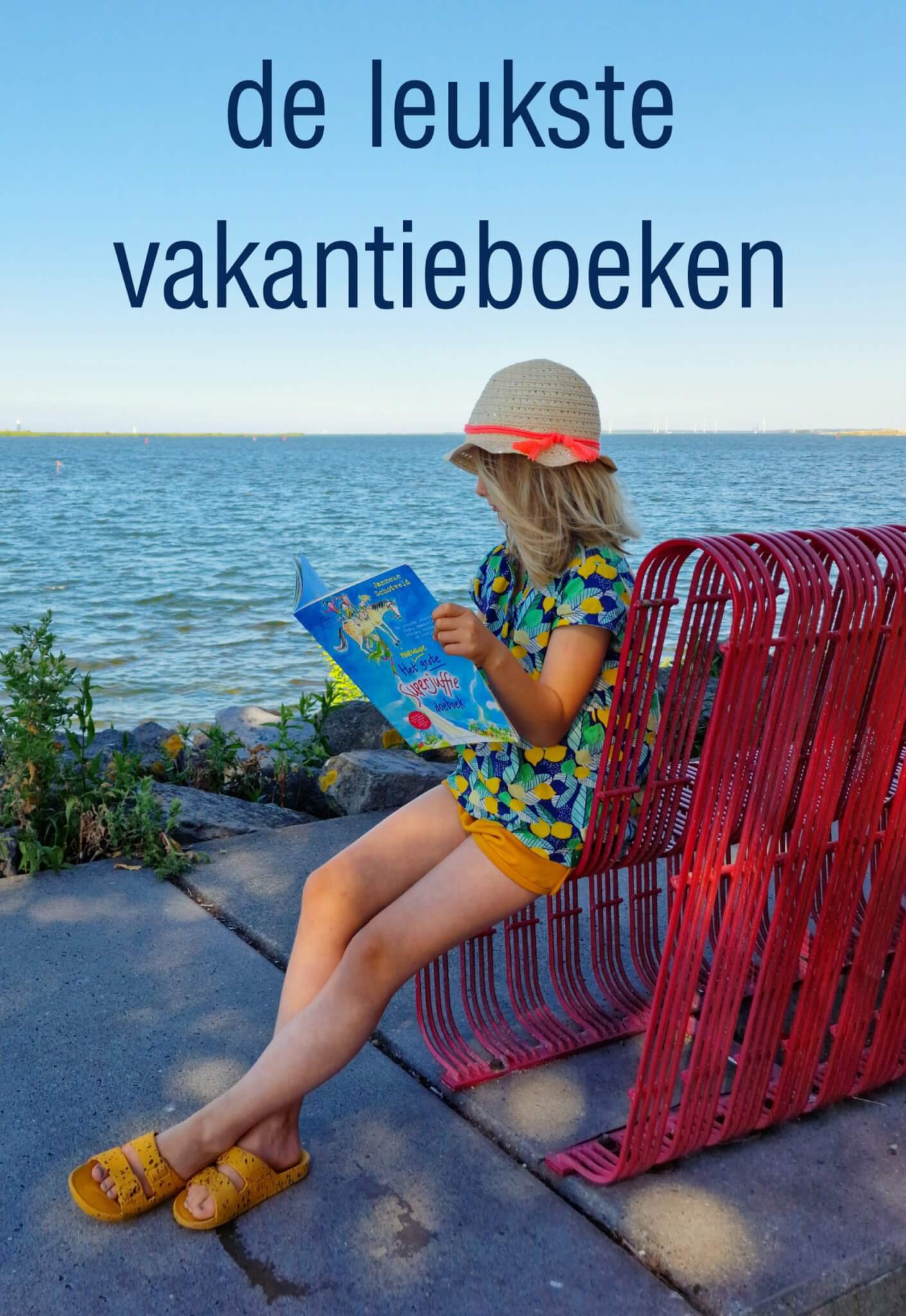 De leukste vakantieboeken en doeboeken voor kinderen en ouders. In de zomer liggen er altijd toffe vakantieboeken en doeboeken voor kinderen in de winkel. Ik zocht daarom de leukste zomerboeken uit voor alle leeftijden: peuter, kleuter, basisschoolkinderen, tieners en voor jezelf.