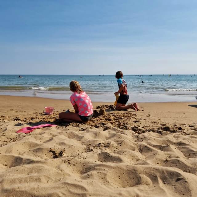 Camping Bel in de Vendée: met kinderen aan zee in Frankrijk. La Plage Clemenceau is een mooi ruim strand.