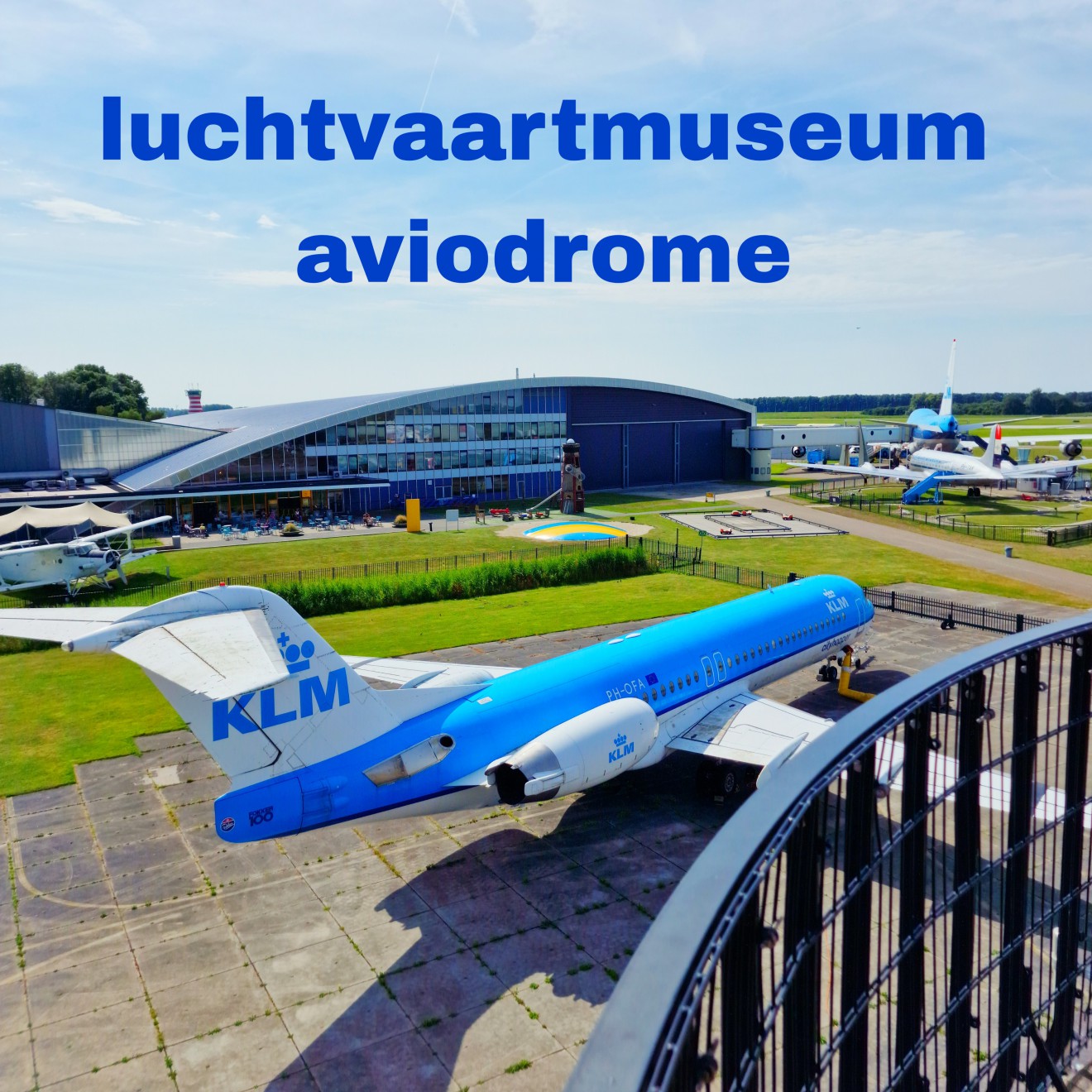 Luchtvaartmuseum Aviodrome: leuk uitje met kinderen in Flevoland. Wat een tof museum met kinderen is luchtvaartmuseum Aviodrome in Lelystad! Met een uitgebreide collectie vliegtuigen. Maar ook meerdere speeltuinen, zowel buiten als binnen. Dennis vertelt er meer over, kijk je mee?