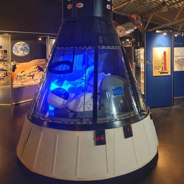 Luchtvaartmuseum Aviodrome: leuk uitje met kinderen in Flevoland. Bovenin het museum  zit het compactere Nationaal Ruimtevaart Museum.