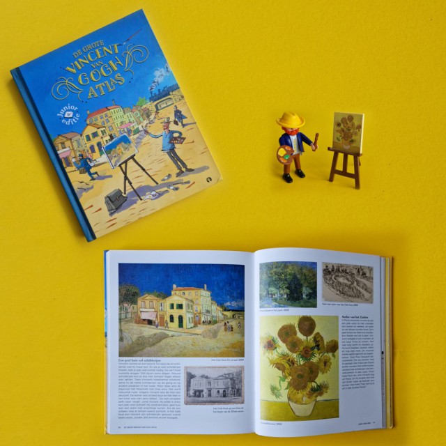 Thuis kunst voor kinderen: online workshops, boeken en knutselen. Vinden jullie kids Vincent van Gogh ook zo interessant? Dan is dit boek een aanrader. Het laat het leven van Vincent van Gogh zien, door de tijd heen. Zo zie je waar hij in zijn leven allemaal gewoond heeft en wat hij daar schilderde. De bladzijden staan vol schilderijen, maar ook foto's, landkaarten en leuke illustraties. Daardoor zijn de stukjes tekst overzichtelijk voor kinderen, bovendien is het voor wat grotere kids toegankelijk geschreven. 