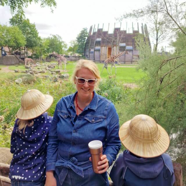 Herfst uitjes voor kinderen: tips om samen naar buiten te gaan. Dit was in dierentuin Blijdorp. Om warm te blijven nemen we onze isoleerbekers van Mepal mee.