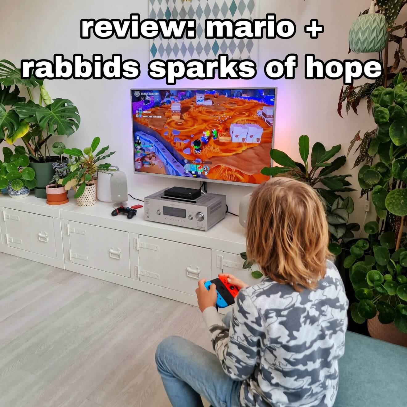 Mario + Rabbids Sparks of Hope - Nintendo Switch game review. Mario + Rabbids Sparks of Hope is een nieuwe game voor de Nintendo Switch! Mario en de Rabbids beleven wederom samen een avontuur. Ditmaal een intergalactisch avontuur. Dennis en zoonlief vinden deze game een dikke aanrader, tijd voor een review dus!