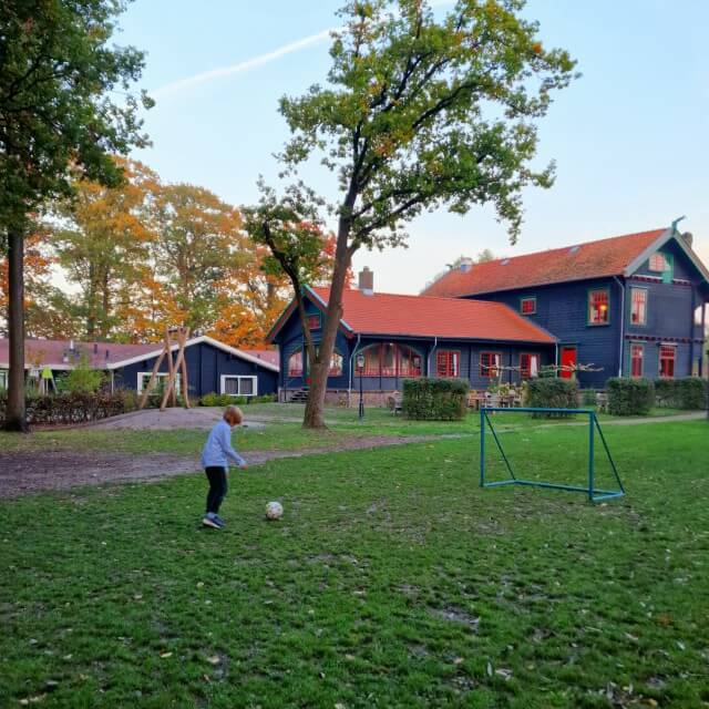 Stayokay Gorssel: mooi hostel in het groen. 