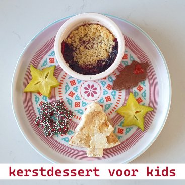 Iedereen vind het lekker: crumble met ijs. Bovendien is het met dit recept super makkelijk. Dit is een van onze favoriete recepten voor een kindvriendelijk kerstdessert. Ook omdat je het een dag van tevoren kunt voorbereiden.