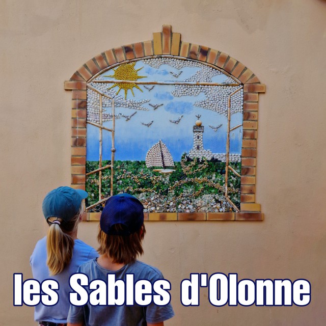 Les Sables d'Olonne: 6 tips met kinderen. Ben je in de Vendée aan de westkust van Frankrijk? Ga dan zeker naar les Sables d'Olonne. Een leuke stad aan zee, met een heel bijzonder buiten museum. 