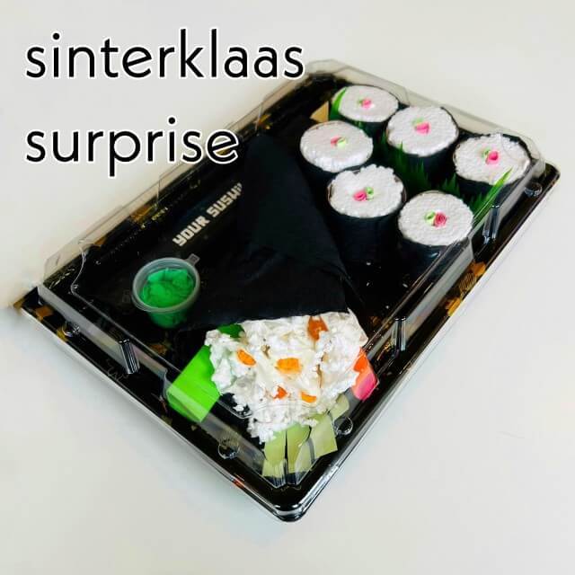 Sinterklaas surprise knutselen: leuke ideeën. De dochter van Luce maakte deze sushi surprise in groep 6 voor een meisje uit haar klas. 