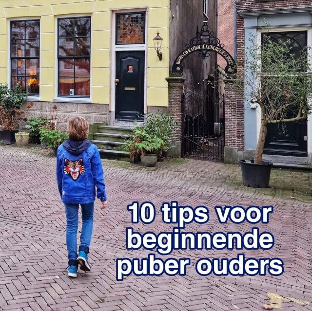 10 tips over de puberteit, die je wil weten als je pubers hebt. Begint je kind te puberen? Dan heb ik 10 tips die je wil weten als je pubers hebt. Handige tips voor ouders met een beginnende puber. Of beter nog: vlak voordat je kind gaat puberen. Plus een boek als aanrader, vol inzichten en tips over de puberteit.