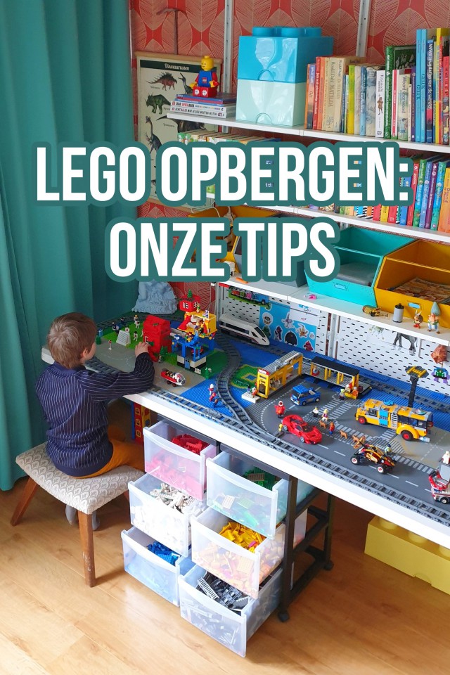 LEGO opbergen: opbergdoos / opbergbox / opberglade / speeltafel. LEGO is fantastisch speelgoed, maar wat geeft het een rotzooi. Waar laat je al die LEGO blokjes en hoe kun je ze goed organiseren? Hier vind je handige tips voor DUPLO en LEGO opbergen, waaronder een opbergdoos, opbergbox, opberglade en speeltafel.