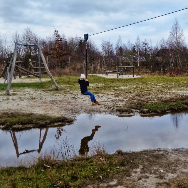 Landal Orveltermarke review kinderen en tieners: sporten en natuur. Aan de groene noordzijde van het park ligt een avontureneiland. Dit is Oerrr speelnatuur, gemaakt in samenwerking met Natuurmonumenten. In deze verzameling houten speeltoestellen kunnen kinderen flink lang spelen. In de zomer is het leuk om emmertjes mee te nemen.