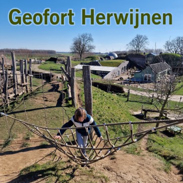 Geofort Herwijnen review: museum over de aarde, met Minecraft. Geofort Herwijnen is een leuk museum voor kinderen en tieners. Het zit in een oud fort van de Hollandse Waterlinie. Je leert er over de aarde, het klimaat, waterbeheer en de energietransitie. Buiten is er een leuke speeltuin. En je kunt er Minecraft workshops doen! Kijk mee naar onze review van Geofort Herwijnen.