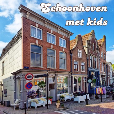 Schoonhoven met kinderen: 10 tips in de vestingstad én zilverstad. Nederland heeft zo veel leuke stadjes die de meeste mensen nog niet ontdekt hebben. Schoonhoven is zo'n mooi oud stadje, deze vestingstad is de zilverstad van Nederland. Met een mooi oud centrum en heel veel leuke adresjes. Ik deel de leukste tips in Schoonhoven met kinderen.