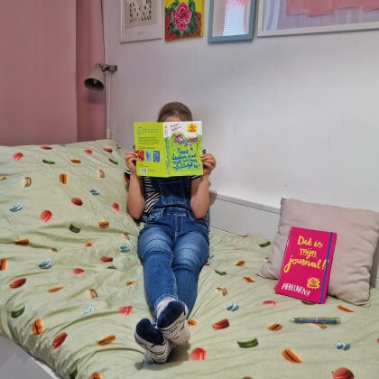 Is jouw kind ook zo gek op De regels van Floor? Naast boeken is er inmiddels ook een heus journal voor Floor fans. Kleine meis is fan en maakte deze recensie.
