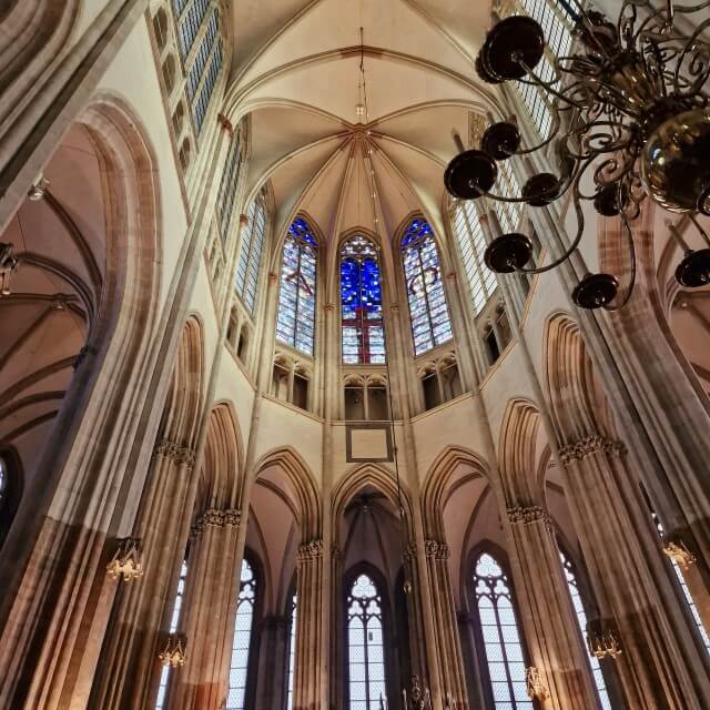 Ook leuk: de Domkerk van binnen bekijken.