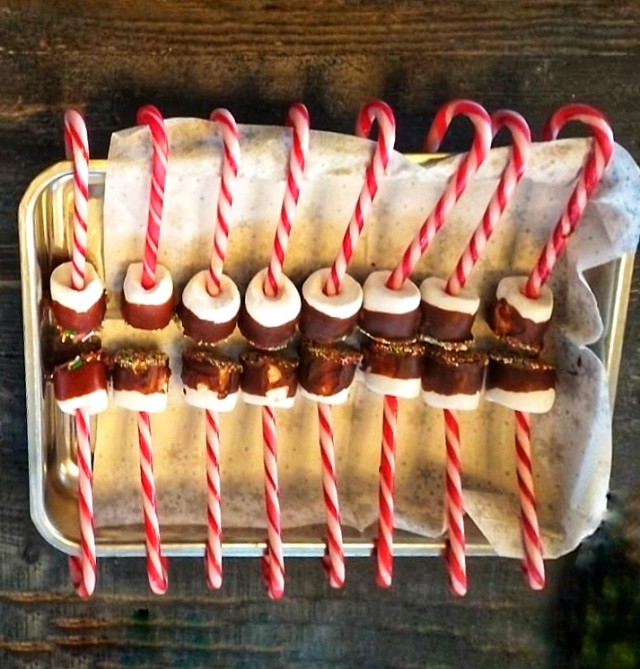 Candycane marshmallow