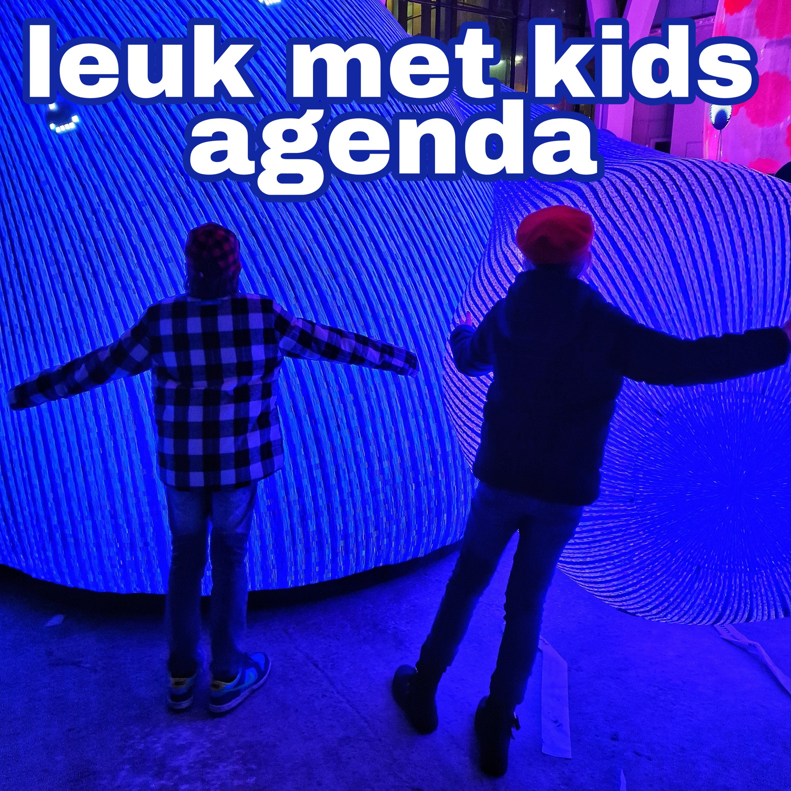 Leuk met kids agenda: festivals en andere uitjes voor kinderen. Veel festivals en markten zijn hartstikke leuk om met de kinderen heen te gaan. Lekker met een hapje en drankje buiten in de lente en zomer met een zonnetje. Met een warm drankje binnen of buiten in de herfst en winter. Ik maakte dan ook een agenda met de leukste festivals en uitjes voor kinderen. Leuke uitjes met peuters, kleuters, kinderen en tieners, gedurende het hele jaar.