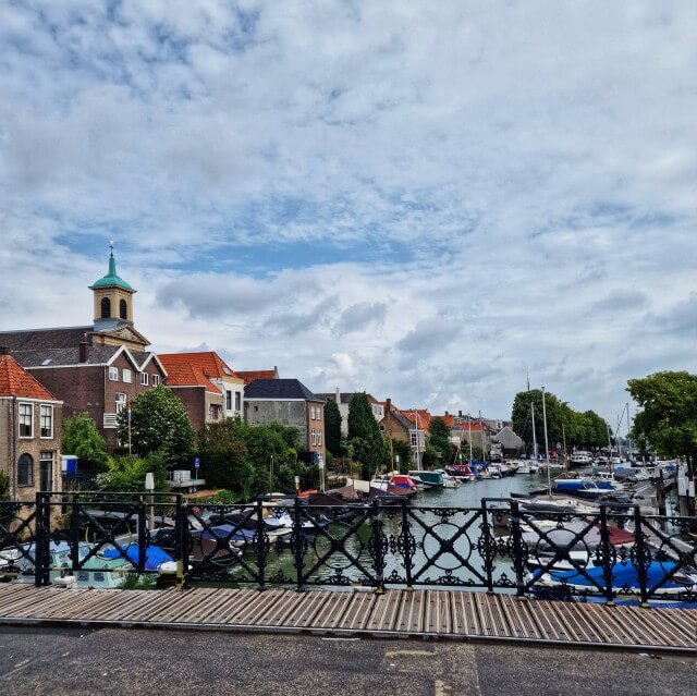 Brug over de Wijnhaven in Dordrecht.