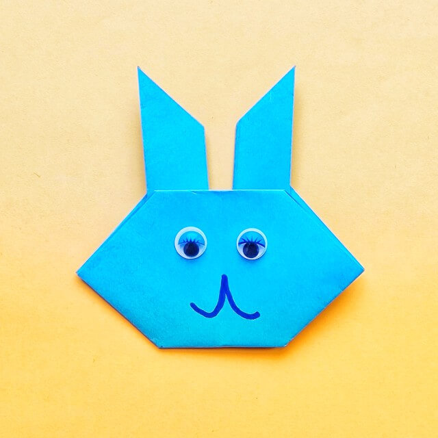 Dit is een relatief makkelijk origami konijn of haas om zelf te vouwen. 
