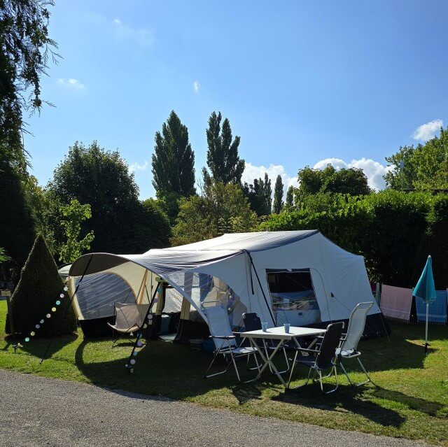 Binnenkijken in onze vouwwagen, plus ideeën decoratie en inrichten. Kom je binnenkijken in onze vouwwagen? We delen ideeën voor de decoratie en het inrichten van een vouwwagen. Want ook een vouwwagen kun je pimpen. Ook vertellen we waarom we een vouwwagen kiezen. Plus waarom we deze Jametic Outdoor vouwwagen kiezen.