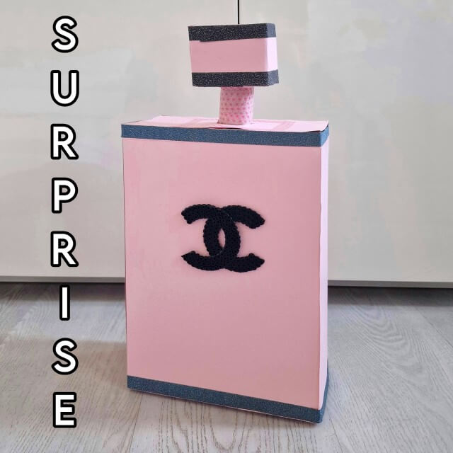 Sinterklaas surprise maken: 100 leuke ideeën om te knutselen. Onze jongen maakte deze Chanel parfum fles in de eerste klas voor zijn tante.