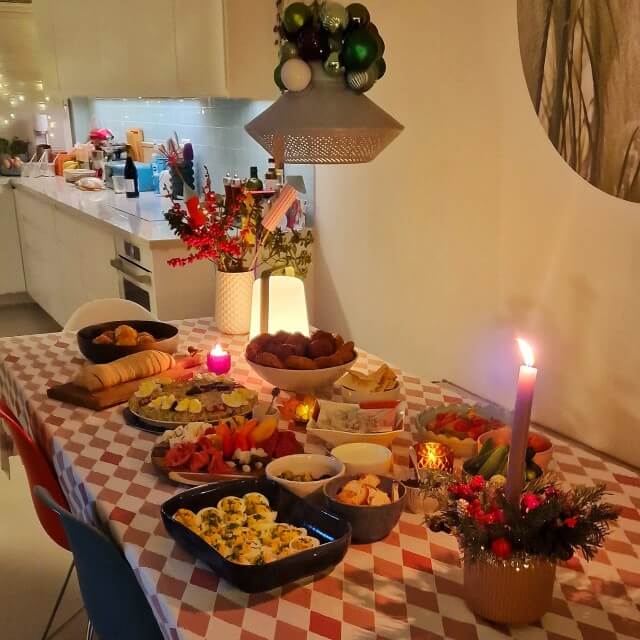 Oud en nieuw: recepten en ideeën om te knutselen. Zoek je leuke tips voor oud en nieuw met kinderen? In deze blog verzamelen we onze recepten en ideeën om te knutselen voor oud en nieuw. Vuurwerk, vuurpijlen, een klok en oliebollen.