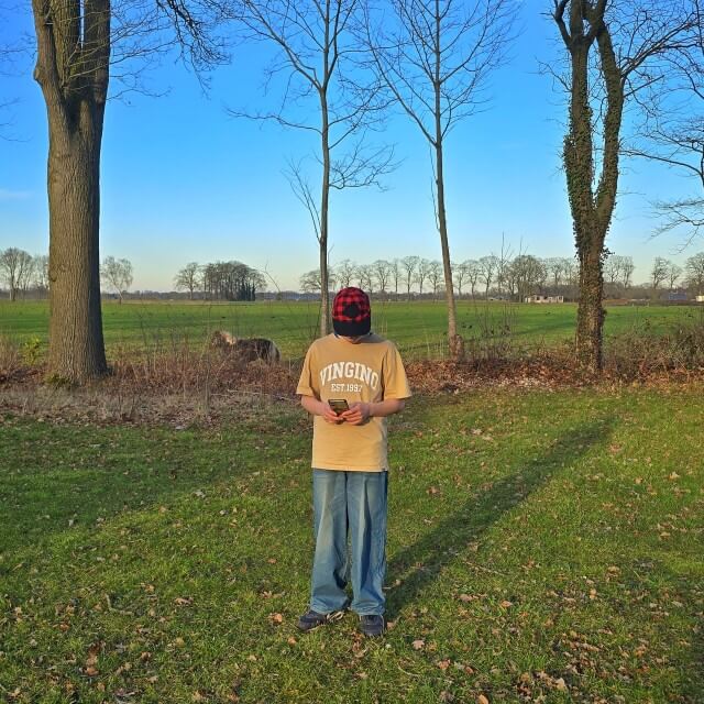 Landal de Vlinderhoeve in Achterhoek: sporten, spelen en wandelen. Landal de Vlinderhoeve is een fijn vakantiepark om met je kinderen en tieners tot rust te komen. Er is een zwembad, sportveld en een speeltuin. Je kijkt uit over het coulisselandschap van de Achterhoek. Waar je natuurlijk ook heerlijk kunt wandelen en fietsen. Bovendien zijn Deventer, Zutphen en Lochem vlakbij.