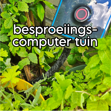 Besproeiingscomputer: automatische watertimer voor tuin. Deze besproeiingscomputer geeft je tuin water, ook als jij er niet bent. Zo'n automatische beregeningscomputer is fijn voor in je tuin tijdens de vakantie. Maar ook de rest van de lente en zomer is een watertimer handig.